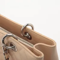 シャネル GST キャビアスキン チェーントートバッグ ベージュ