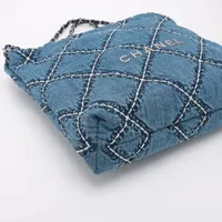 シャネル シャネル22 スモール デニム チェーンショルダーバッグ