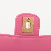 CHANEL ピンク レザーミニマトラッセ　ショルダーバッグ ミニマトラッセ チェーンショルダーバッグ レザー ピンク