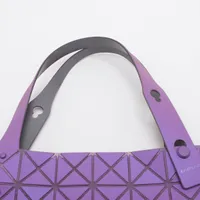 【極美品✨】ISSEY MIYAKE バオバオ ハンドバッグ PVC パープル ISSEY MIYAKE イッセイミヤケ バオバオトート パープル PVC BB91
