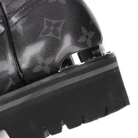 ルイヴィトン　モノグラム　黒　ブラック　ショートブーツ　レザー　スエード　厚底 Louis Vuitton(ルイヴィトン) ショートブーツ・ブーティ