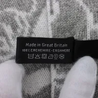 【鑑定済】 シャネル 2024AW カメリア カシミア マフラー グレー 白 鑑定済】 シャネル 2024AW カメリア カシミア マフラー グレー 白