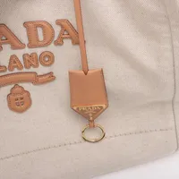 PRADA ベージュ キャンバストートバッグ PRADA (プラダ) レザー×キャンバス切替 トライアングルロゴ