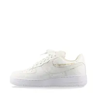 Nike Air Force 1 ホワイトレザースニーカー Nike af1 ホワイトレザー スニーカー - メルカリ