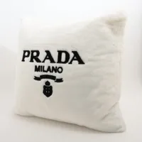 プラダ　コート プラダ PRADA 財布 （ピンク） -waja bazar - 海外ファッション