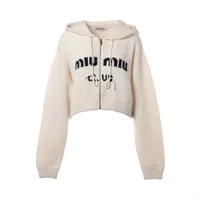 茶シャツパーカー革財布デニム金ピアスバッグにMIUMIUジャケット org.jpg