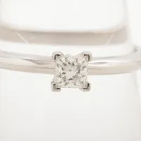 ティファニー プリンセスカット ダイヤ リング Pt950 3.9g D0.22