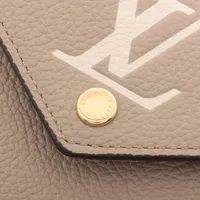 未使用級★現行モデル★ルイヴィトン バイカラー ヴィクトリーヌ トゥルトレール 楽天市場】【新品】ルイヴィトン LOUIS VUITTON 財布 三つ折り