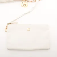 シャネル シャネル22 シャイニーカーフスキン チェーン