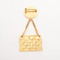 シャネル　ブローチマトラッセ　ゴールド　レア逸品　おしゃれ上級者 chanel-abd106.jpg