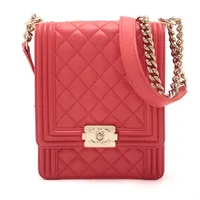 シャネル CHANEL ボーイシャネル ラムスキン 赤 ゴールド金具 楽天市場】CHANEL ラムスキン BOY CHANEL ゴールド チェーン