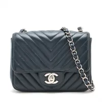 CHANEL マトラッセ17 ミニマトラッセバッグ シャネル ミニマトラッセ17 キャビアスキン シングルフラップ