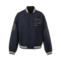 【PRADA】長袖ボタンアップ ジャケット関税込み SALE トレンドを問わず長く愛用 PRADA スーパーコピー シャツ 三角