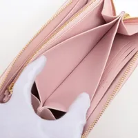 ヴィトン モノグラム アンプラント ブロデリー ジッピーウォレット