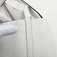 エルメス ピコタンロック 22 MM ホワイト トリヨンクレマンス ハンドバッグ 楽天市場】エルメス ピコタンロック22/MM ニューホワイト トリヨン