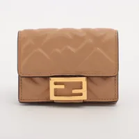 国内発送フェンディ バゲット コンチネンタル ウォレット ズッカ FENDI フェンディ 長財布 バゲット コンチネンタル ペリドット