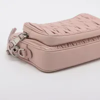 ミュウミュウ マテラッセシャイン レザー ショルダーバッグ