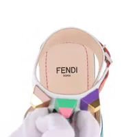 フェンディ スタッズ レザー サンダル 35 1/2 レディース マルチ