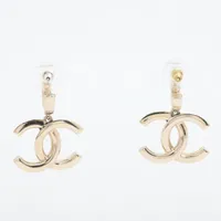 CHANEL ゴールドトーン ピアス(両耳用) 楽天市場】CHANEL シャネル ABG248 B21750 U3283 ピアス 両耳用