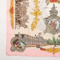 HERMES エルメス カレ90 SANSSOUCY サンスーシ宮殿 レッド エルメス カレ90 SANSSOUCY サンスーシ宮殿 スカーフ シルク ピンク