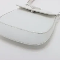 プラダ クレオ ブラッシュドレザー ショルダーバッグ ホワイト