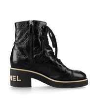 CHANEL ロゴ　ブーツ　37.5   未使用 シャネル ココマーク レザー ショートブーツ 37 レディース