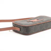 セリーヌ トリオンフ ミニカメラバッグ PVCレザー CELINE 24AWモデル セリーヌ トリオンフ ミニ カメラバッグ