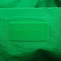 BOTTEGA VENETA パイル ポーチ グリーン 巾着 ボッテガヴェネタ パイル ポーチ グリーン 巾着 A3563496｜中古