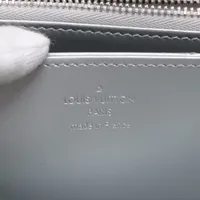 ヴィトン ミロワール×モノグラム ジッピーウォレット 型番