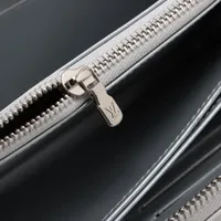 ヴィトン ミロワール×モノグラム ジッピーウォレット 型番