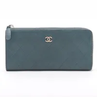 シャネル ワイルドステッチ レザー ラウンドジップウォレット ブルー