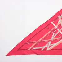 エルメス ポワントゥ スカーフ シルク レッド トライアングル