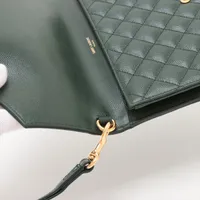 サンローランパリ モノグラム エンベロープ レザー クラッチ