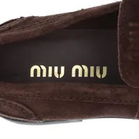 【希少】MiuMiu ロゴ入り スエードペニーローファー ブラウン ミュウミュウ スエード ローファー 36 レディース ブラウン ロゴ