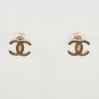 CHANEL シャネル　ココマーク ピアス両耳　新品未使用❗️ 付属品完備 CHANEL（ピアス(両耳用)）のフリマアイテム一覧