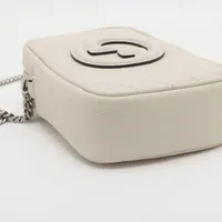グッチ ブロンディ レザー チェーンショルダーバッグ ホワイト