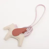 新品　エルメス　ペガサスチャーム　ロデオチャーム　pm ピンク 楽天市場】エルメス Hermes ロデオチャームPM ペガサス ピンク系