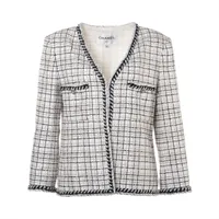 CHANELジャケットサイズ38,襟元だけボタンあり。 シャネル ココボタン 24C ポリエステル×コットン×ナイロン