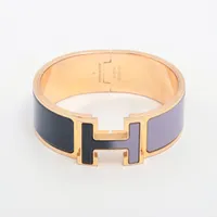 【値下げ】HERMES ネイビー エナメルバングル HERMESのフリマアイテム一覧