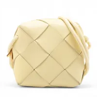 [BOTTEGA VENETA] ミニ カセット カメラバッグ YELLOW系 ボッテガヴェネタ ミニカセット カメラバッグ レザー ショルダー