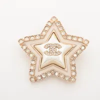 【極美品☆現行】シャネル　C24A 現行　ブローチ　レザー　星　ココマーク シャネル ココマーク スター C24A ブローチ GP ゴールド A3597224