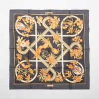 【未使用】エルメス カレ90 Caraibes カリブ鳥 エルメス カレ90 Caraibes カリブ鳥 スカーフ シルク グレー
