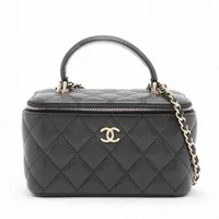 シャネル マトラッセ ラムスキン チェーンショルダーバッグ バニティ