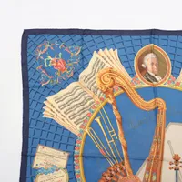 【レア】モーツァルト スカーフ オペラ 魔笛　フランス製　シルク　大判　赤　音楽 レア】モーツァルト スカーフ オペラ 魔笛 フランス製 シルク