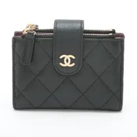CHANEL マトラッセ ケース キャビアスキン ブラック ゴールド金具 シャネル マトラッセ キャビアスキン フラグメントケース ブラック