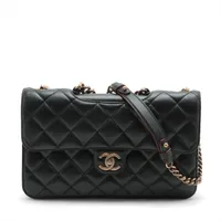 【希少♡人気♡】CHANEL マトラッセ ラムスキン 希少】CHANEL マトラッセラムスキンフラップ三つ折り長財布ブラック