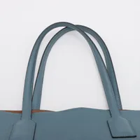 【美品】ロエベ リピートアナグラム Tショッパー トートバッグ レザー ブルー系 極美品✨ロエベ リピートアナグラム Tショッパー トートバッグ