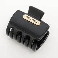 VIP価格 ミュウミュウ ロゴディテール ヘアクリップ ミュウミュウ Miu Miu MIUMIU ヘアクリップ 5IF218 2DTU ロゴ