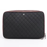 CHANEL ブラック ナイロン ノートパソコンケース シャネル マトラッセ ナイロン その他 ブラック シルバー金具 17番台