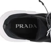 関税込■PRADA■トライアングルロゴ ファブリックスニーカー 関税負担なしPRADA トライアングルロゴ Nylon レザー スニーカー